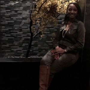 Meet your Posher, Lucretia